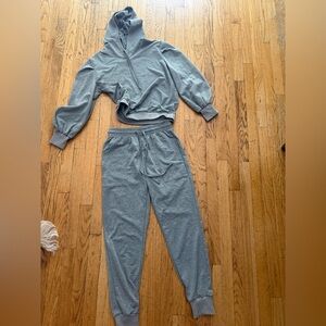 Women’s Gray Set